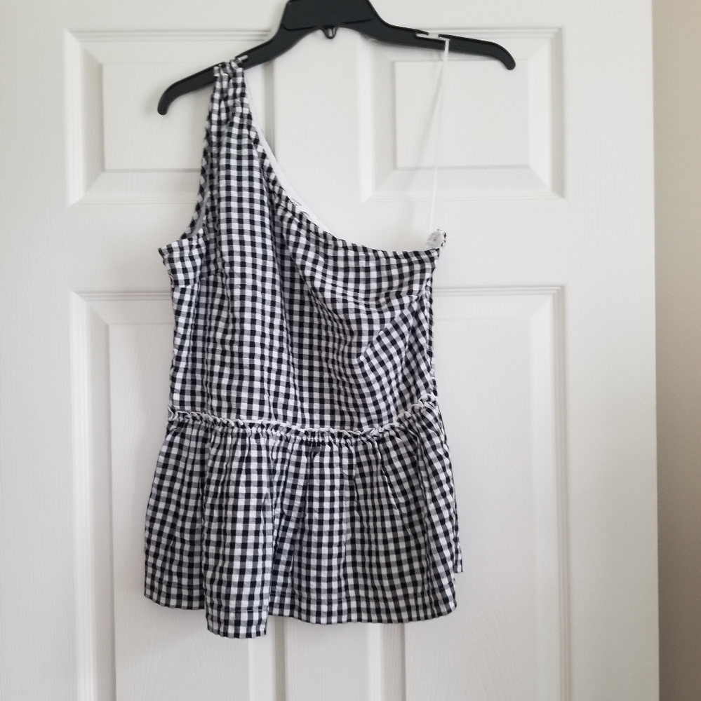 Crown & Ivy one shoulder top